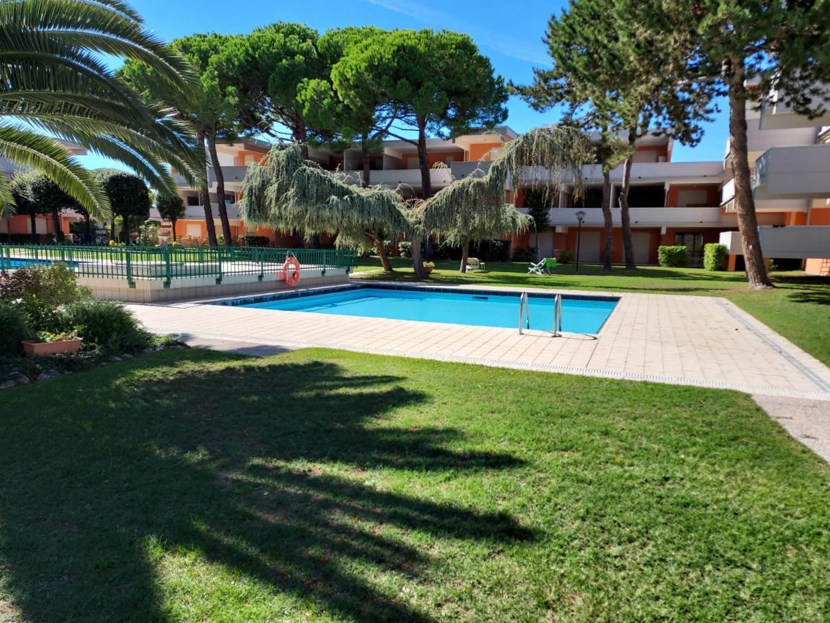 Solare Apartment Bibione Bagian luar foto